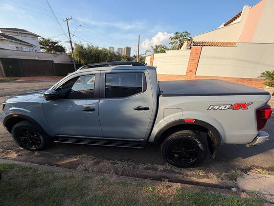 NISSAN FRONTIER 2.3 16V TURBO DIESEL PRO4X CD 4X4 AUTOMÁTICO